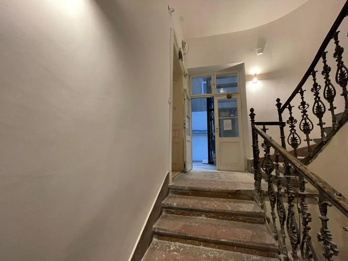 Budapest Paulay Apartments